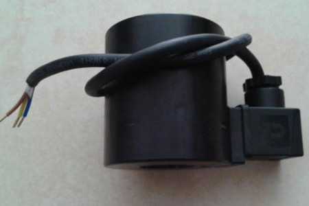 電磁線圈的電感主要起到什么作用?